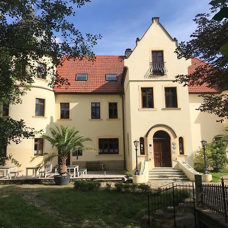 Parkschloesschen Hotel Maasdorf  Buitenkant foto