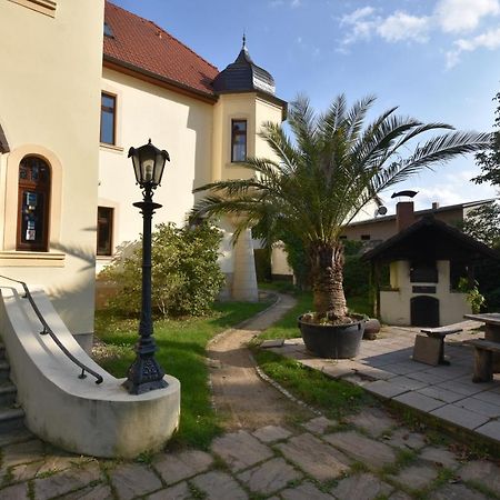 Parkschloesschen Hotel Maasdorf  Buitenkant foto