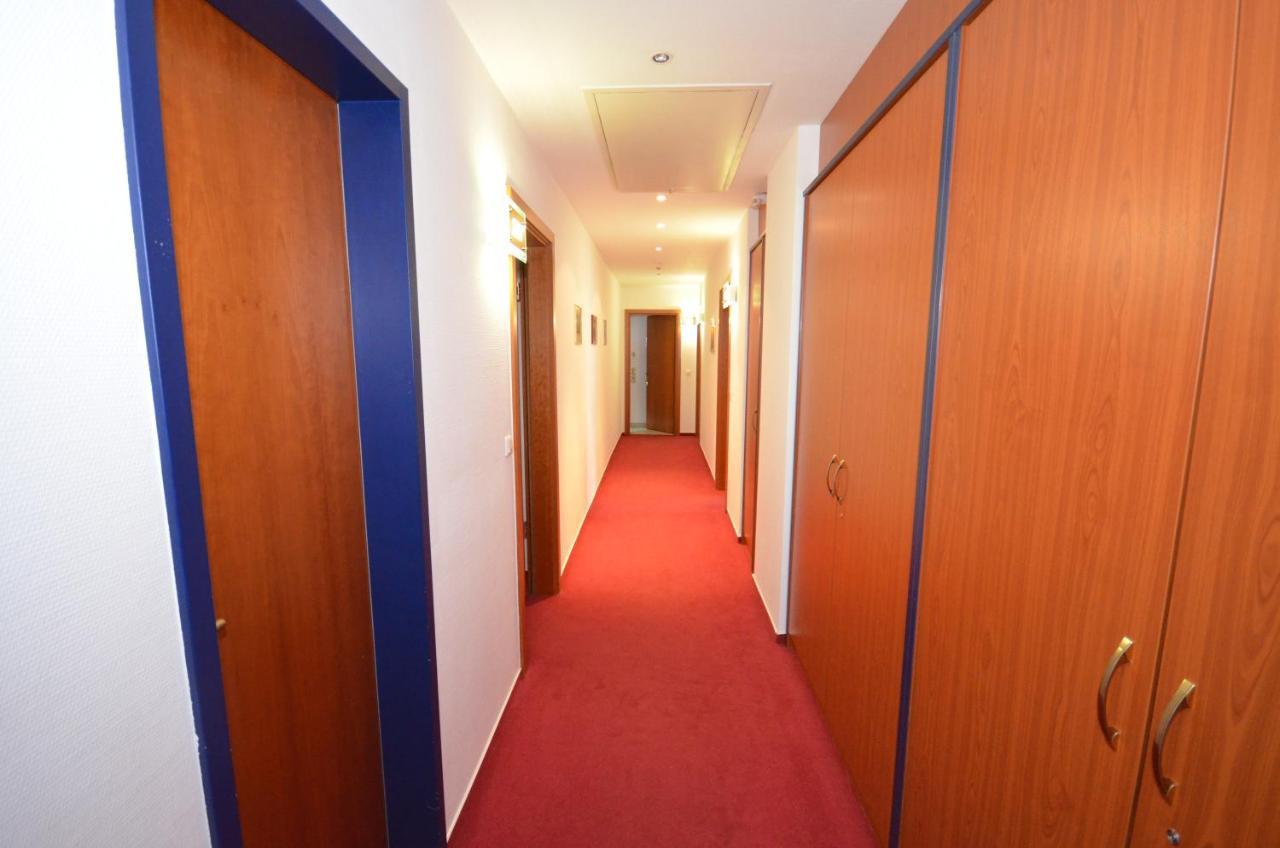 Parkschloesschen Hotel Maasdorf  Buitenkant foto