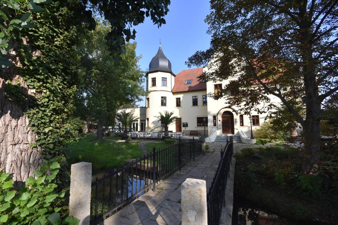Parkschloesschen Hotel Maasdorf  Buitenkant foto